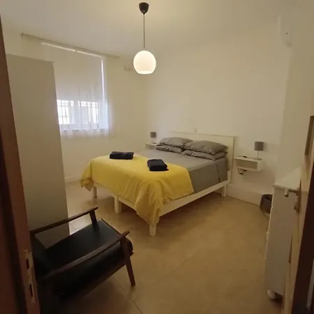 Maisonette Jp2 شقة