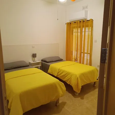 Maisonette Jp2 شقة